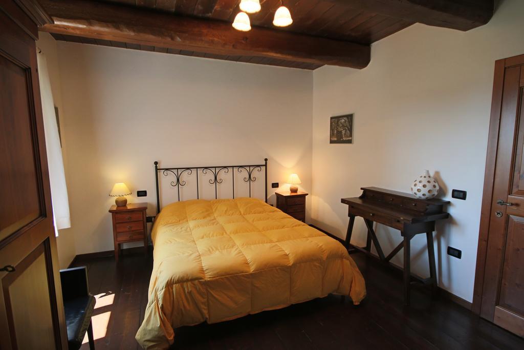 Agriturismo Valdifiori Sassoferrato Zimmer foto